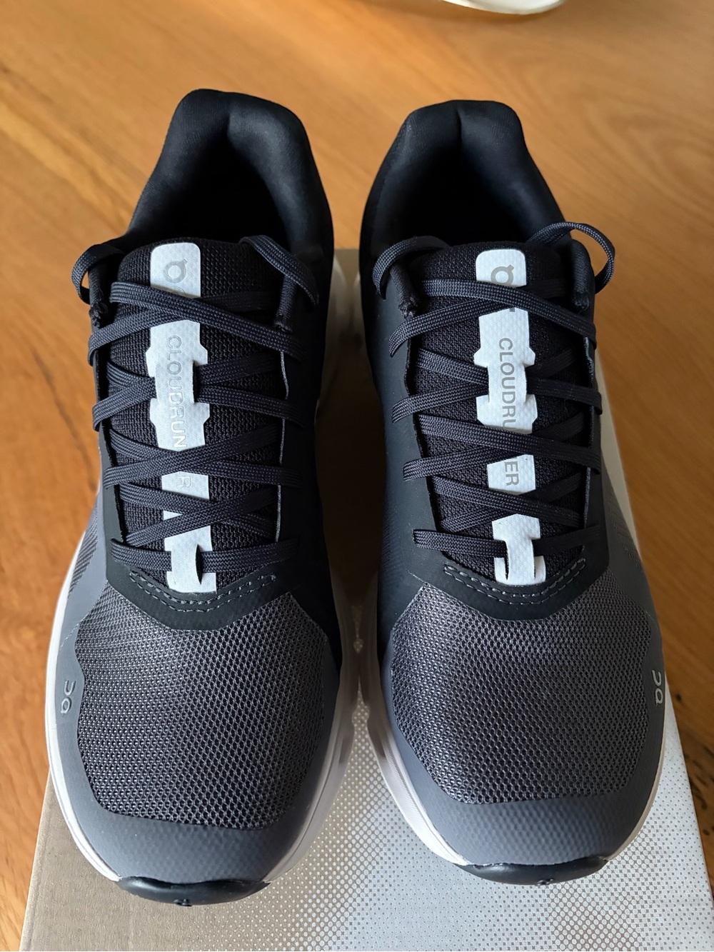 On Running Cloudrunner - Men’s Size 7 - Picture 3 of 6